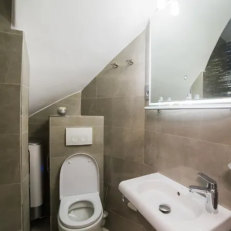 Studio Archie Guest house 3*